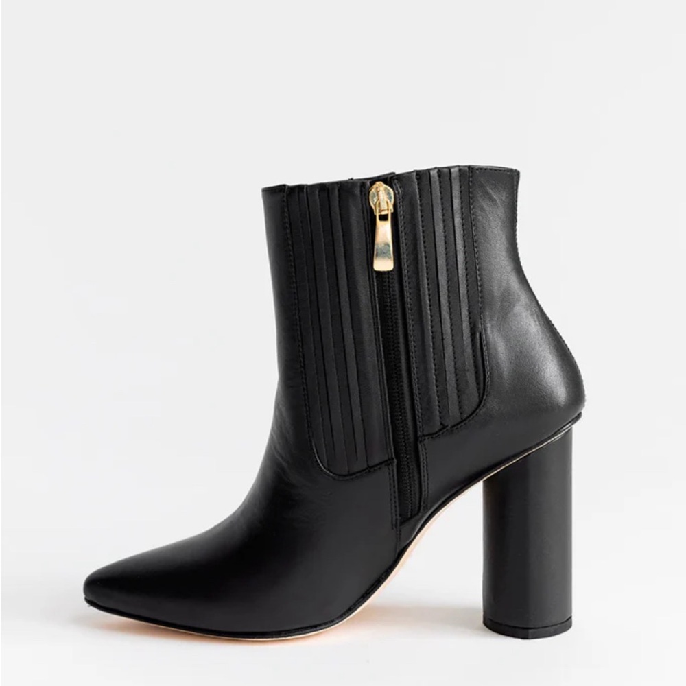 Alma Caso Sofia Bootie